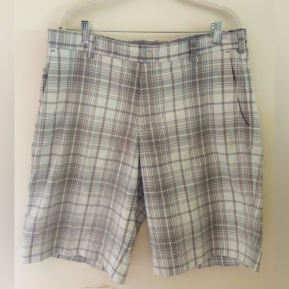 Nike Gray and White Plaid Flat Front Men's Shorts